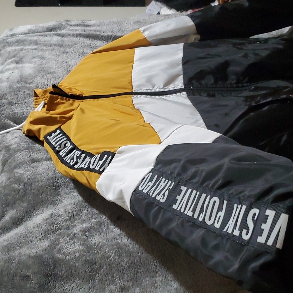 Jacket - Picture 3 of 9